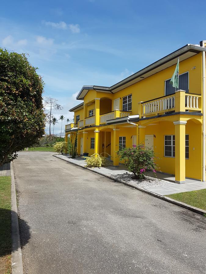 Piarco Village Suites Luaran gambar