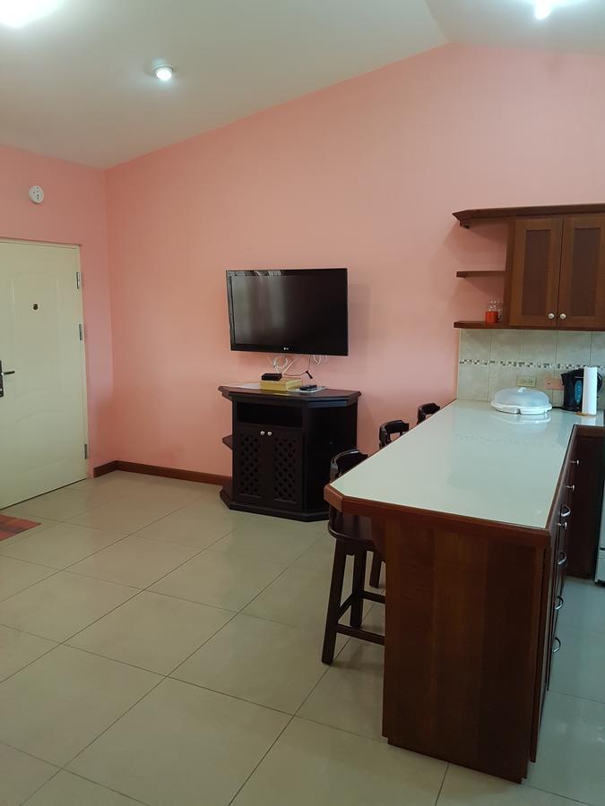 Piarco Village Suites Luaran gambar