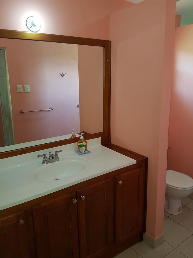 Piarco Village Suites Luaran gambar