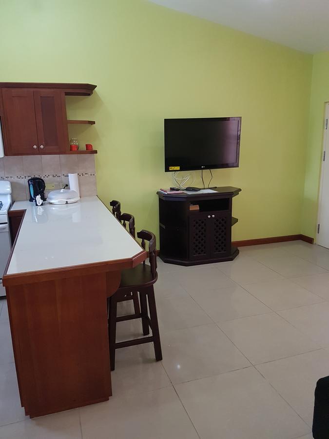Piarco Village Suites Luaran gambar